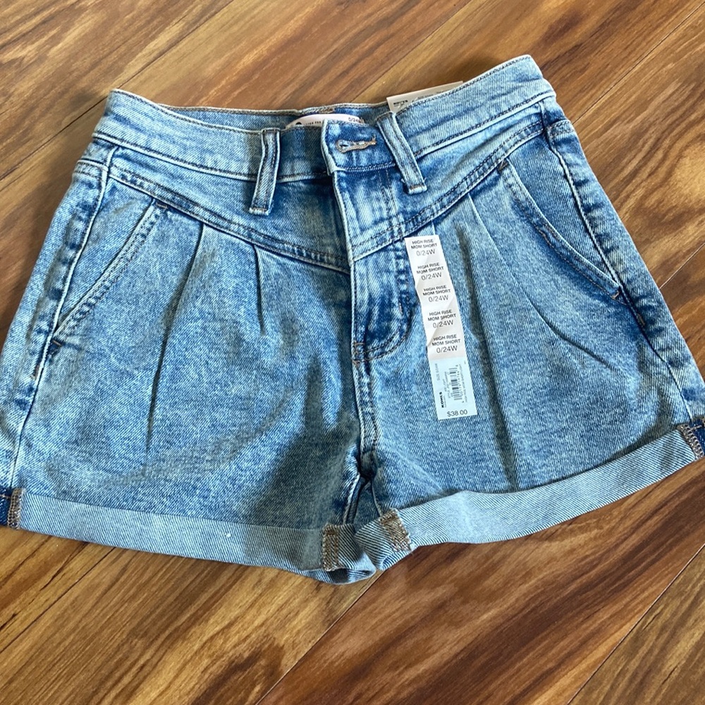 SO Jean shorts never worn
